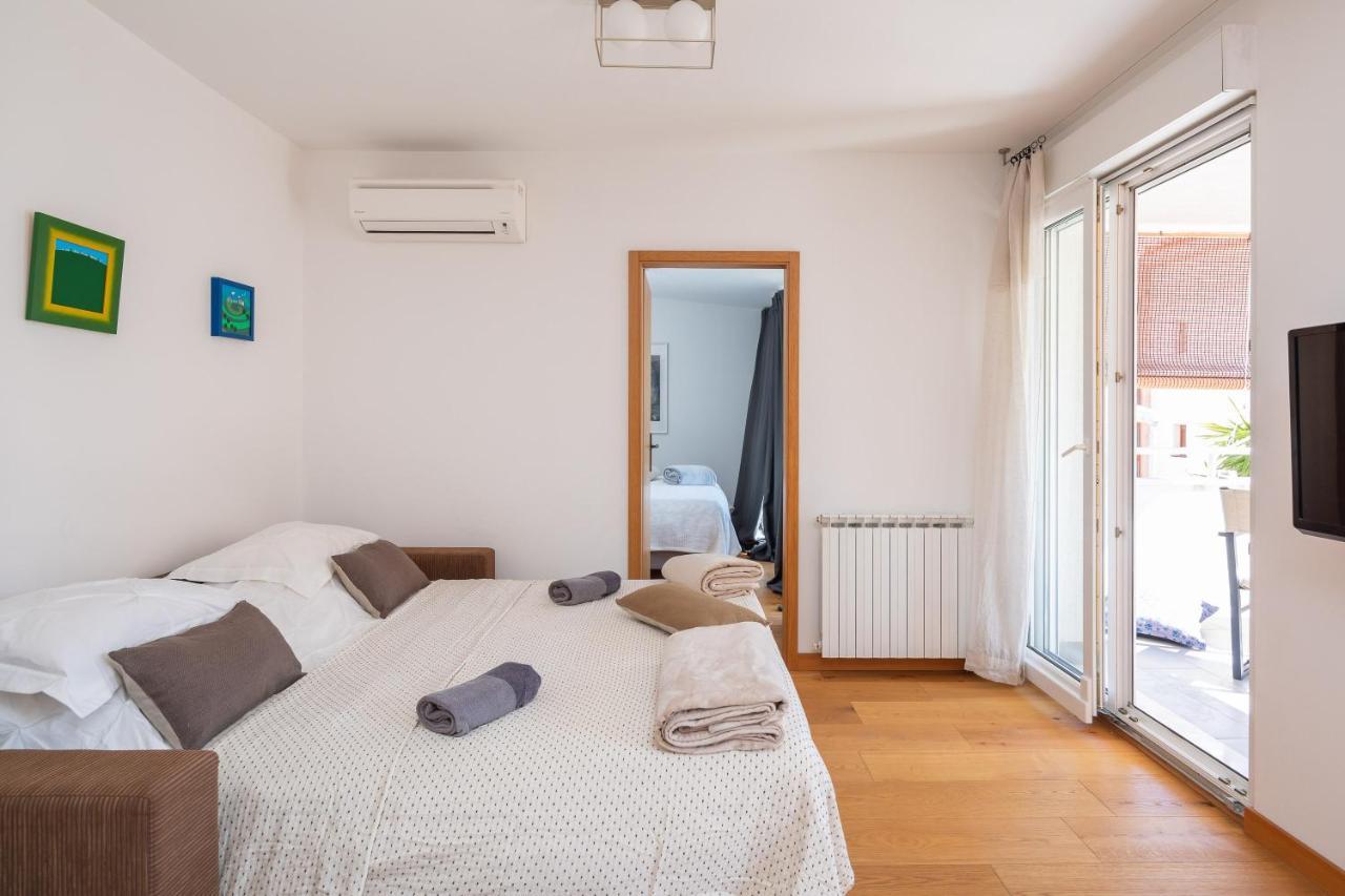 Modern Apt With Terrace 4 Min Walk To The Beach Spalato Esterno foto