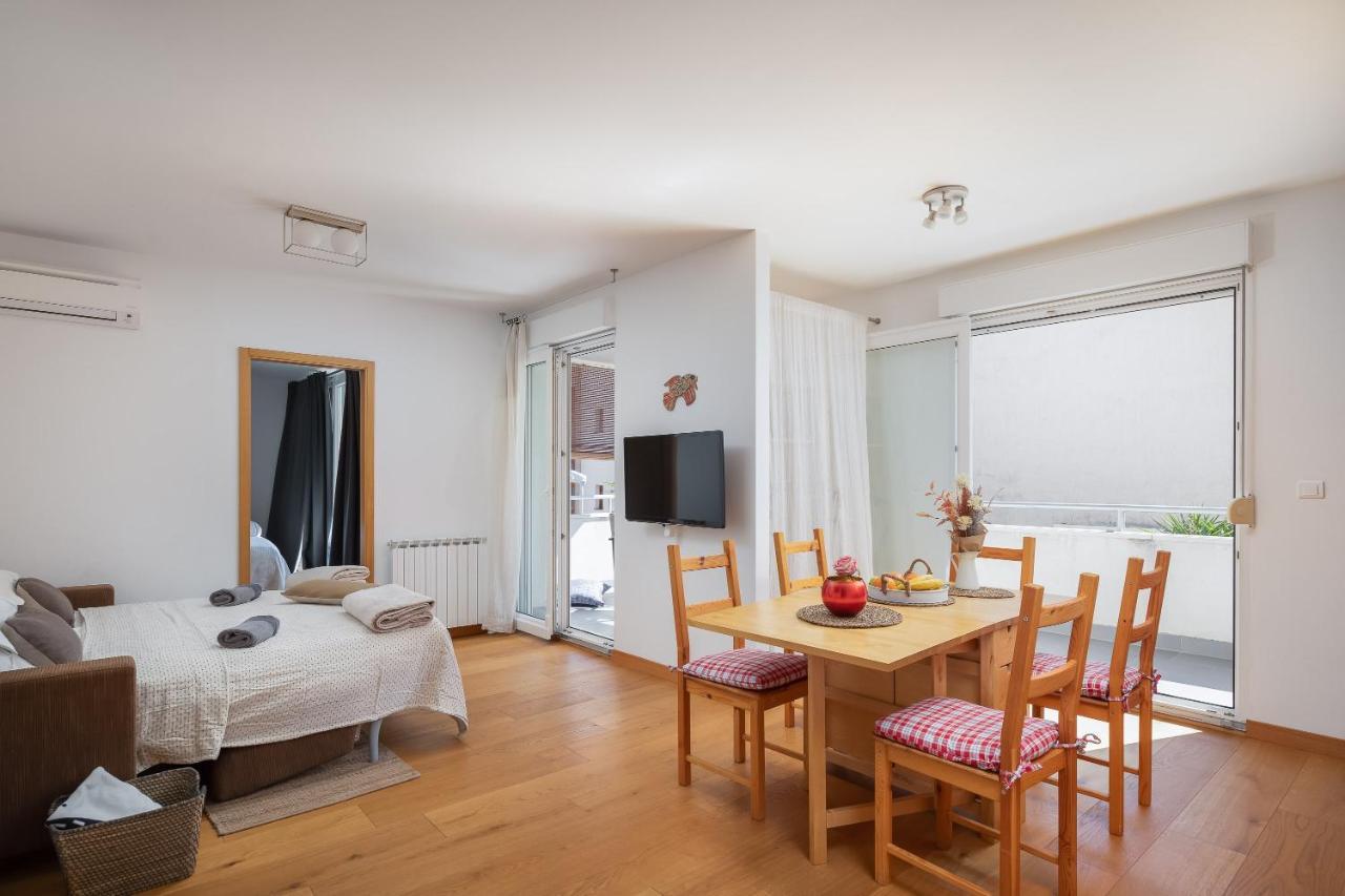Modern Apt With Terrace 4 Min Walk To The Beach Spalato Esterno foto